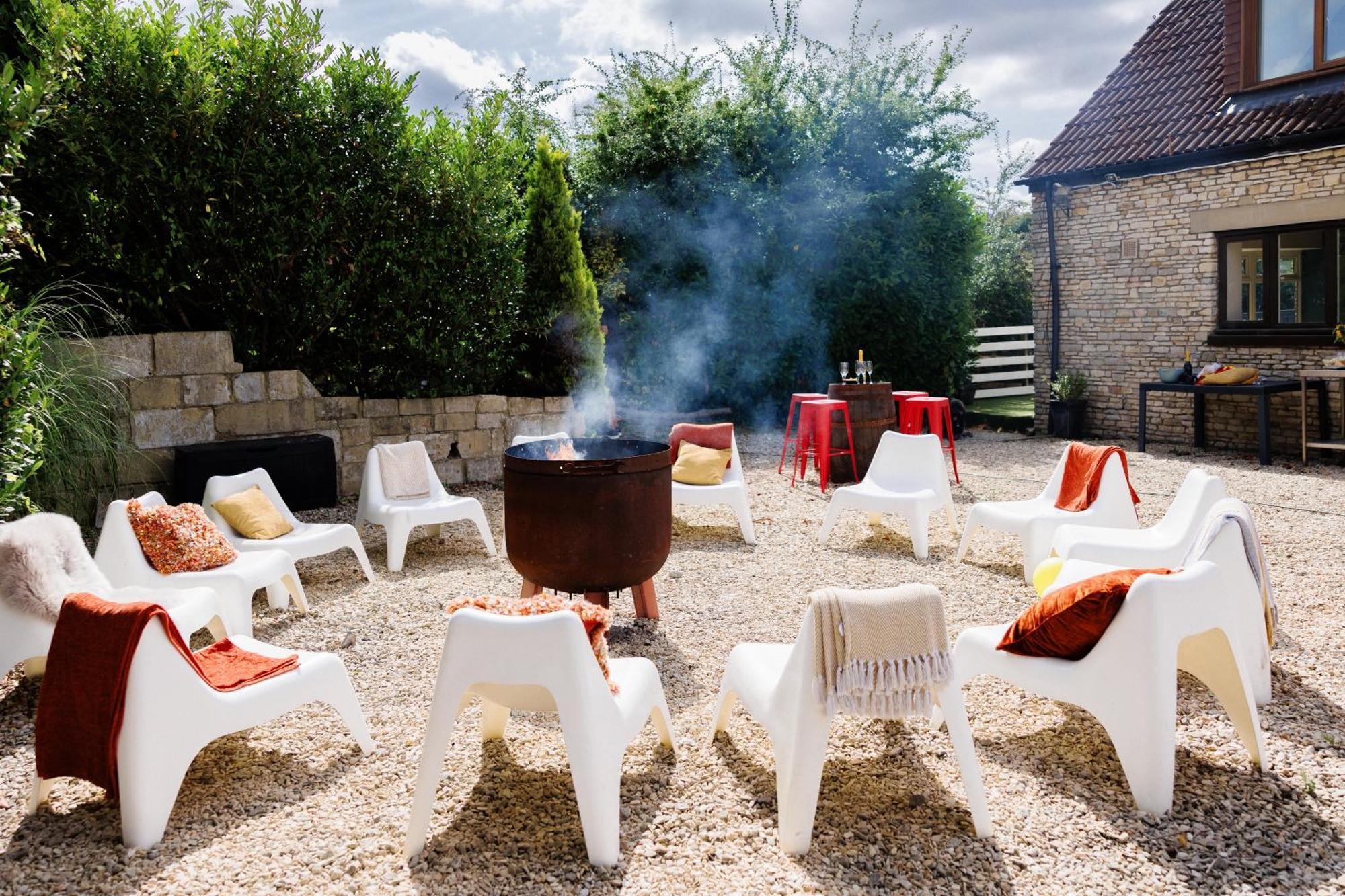 Вілла The West Barn Near Bath, Sleeps 24 And 2 Hot Tubs Бристоль Екстер'єр фото