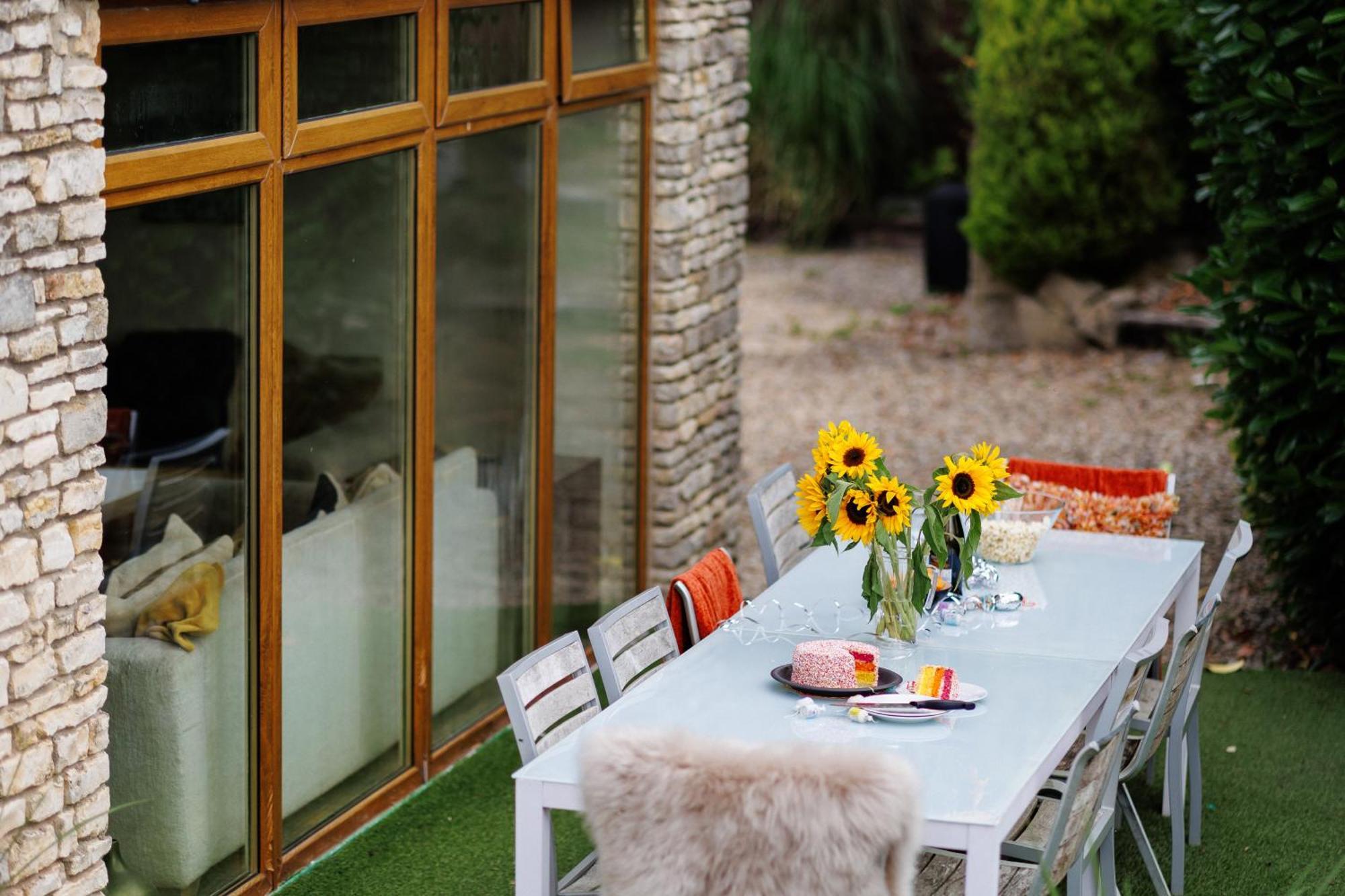 Вілла The West Barn Near Bath, Sleeps 24 And 2 Hot Tubs Бристоль Екстер'єр фото